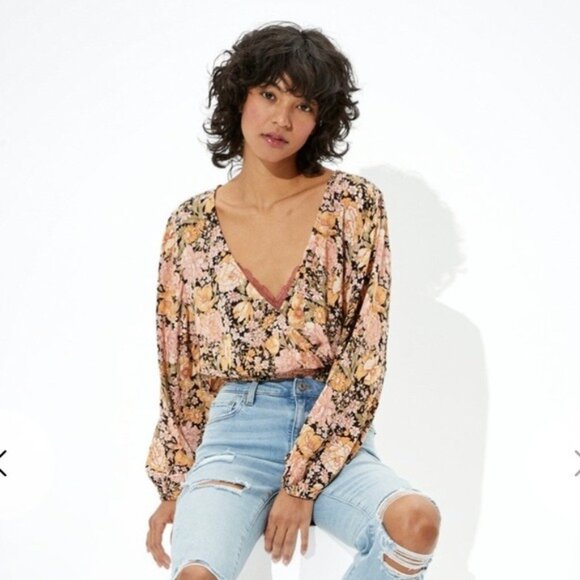 American Eagle Black Floral Wrap Blouse Women’s Size Small Romantic Boho - Picture 10 of 10